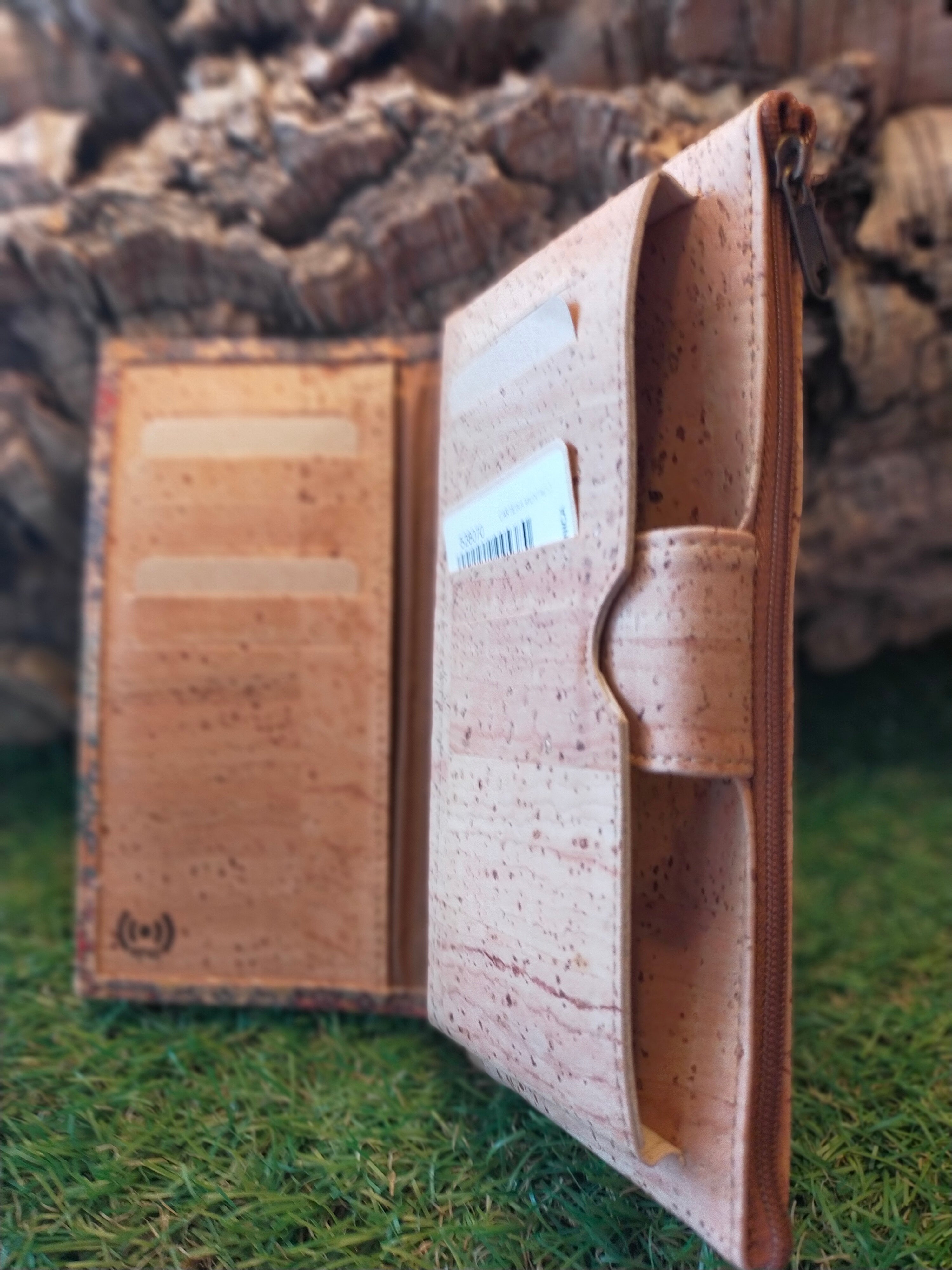 Etui portefeuilles en liège + rangement téléphone